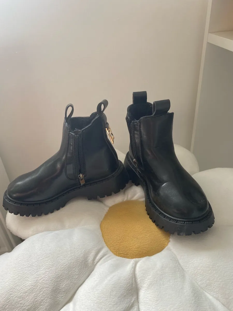 Girls Boots - Image 2