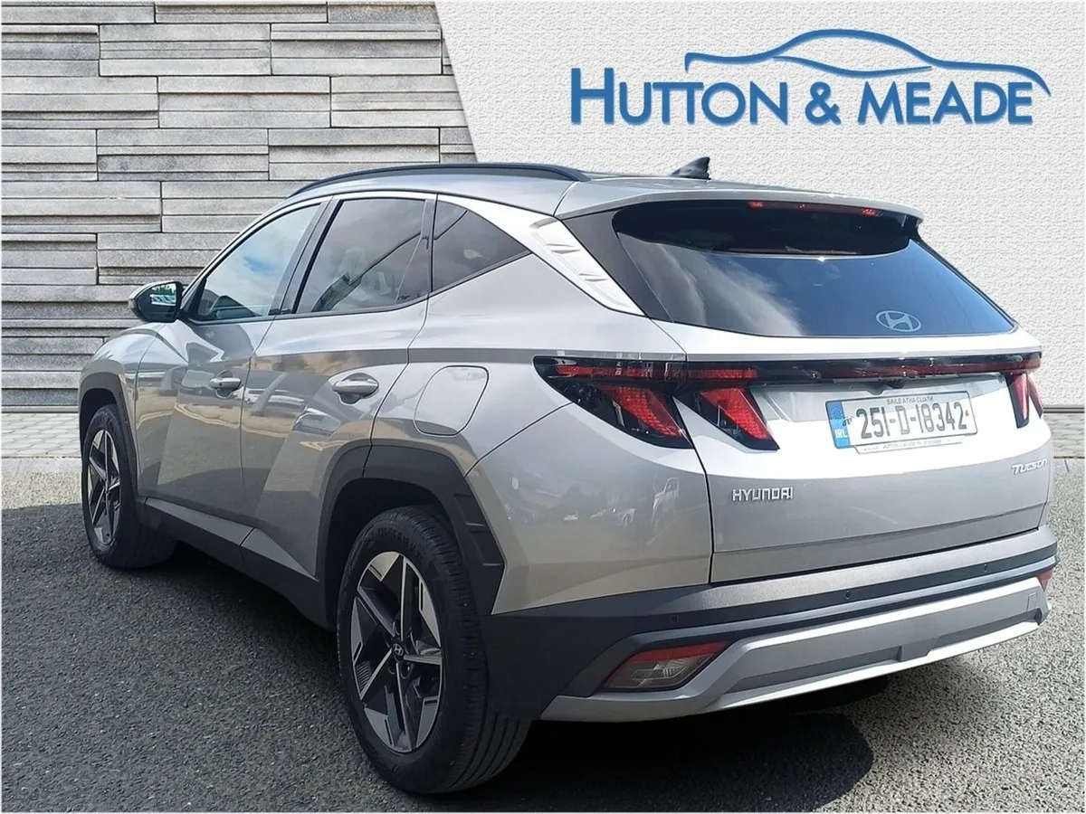 Hyundai Tucson Executive 1.6 Diesel 5dr - Image 3