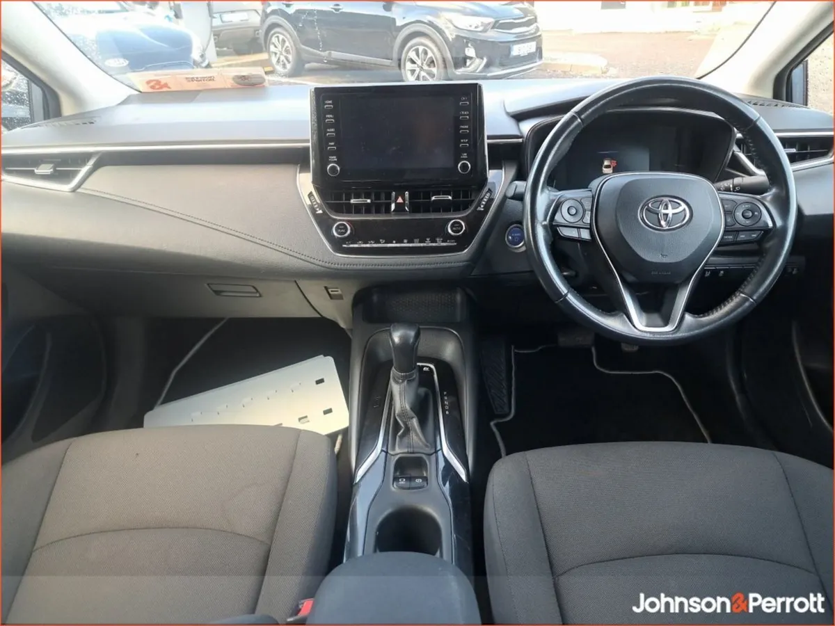 Toyota Corolla 1.8 Hybrid Luna Saloon - Image 4