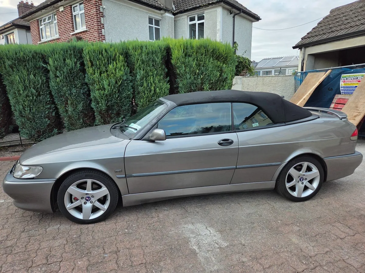 Saab 9-3 AERO Hot Convertible - Image 3