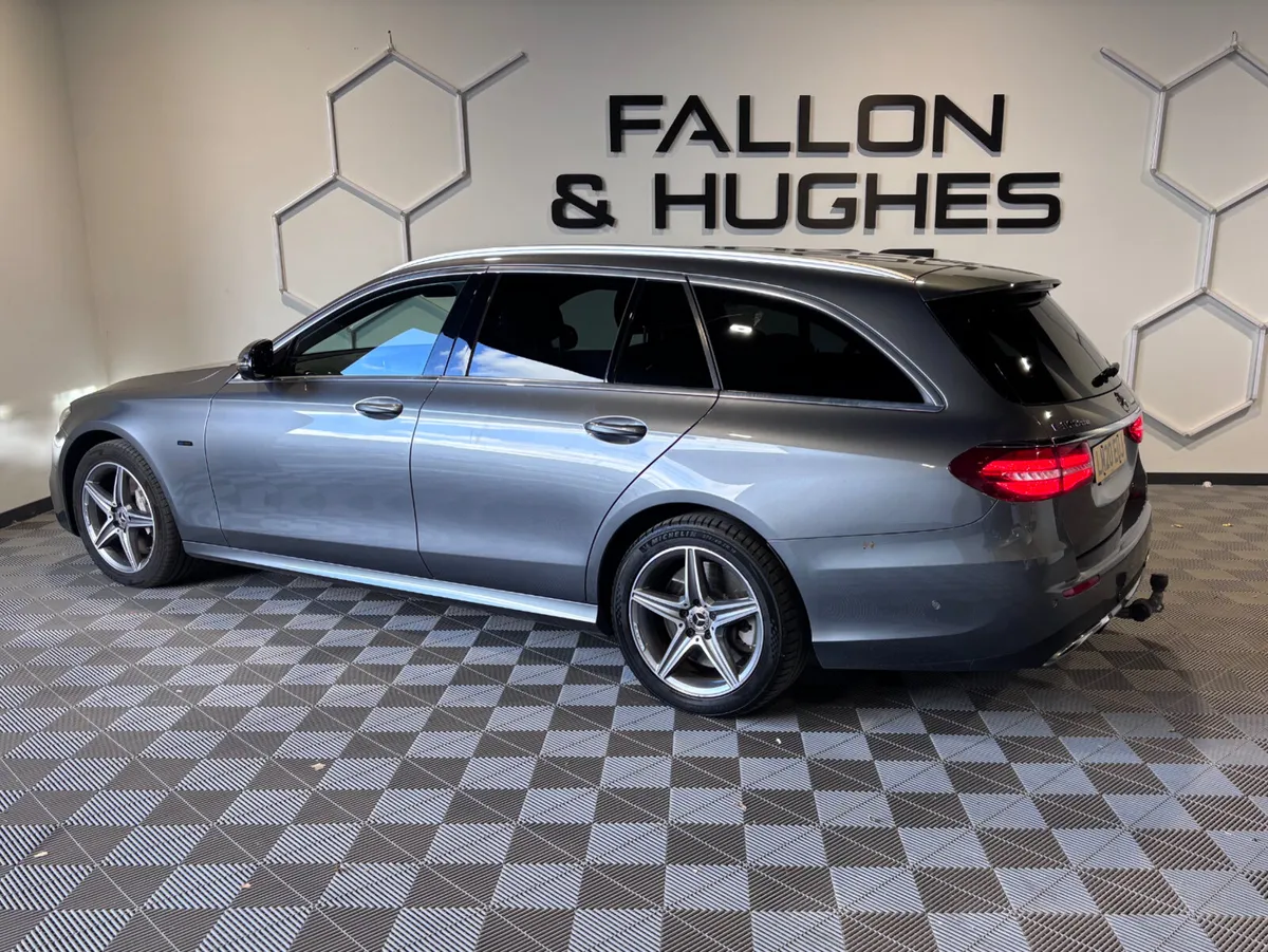 MERCEDES-BENZ E CLASS E300de AMG PREMIUM ESTATE - Image 4