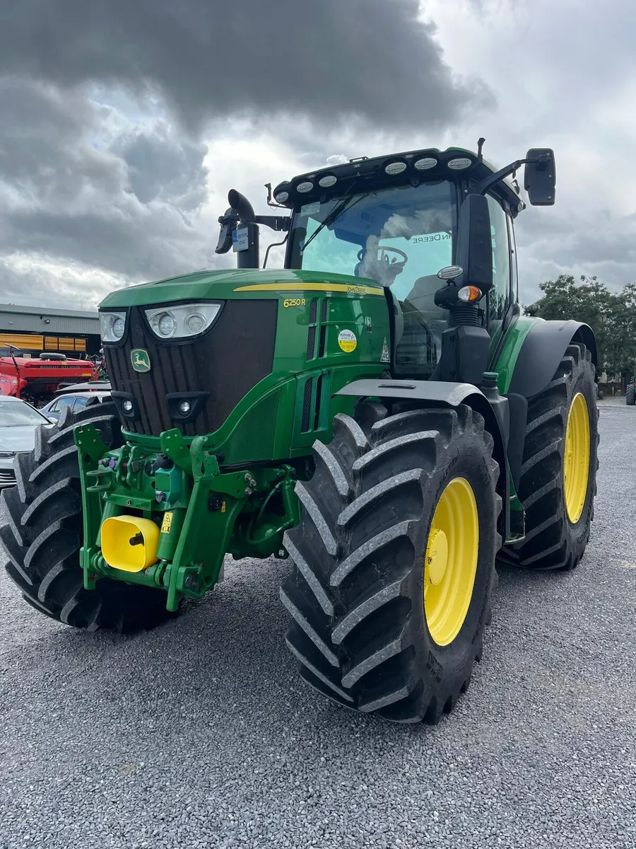 2018 John Deere 6250R - Image 1