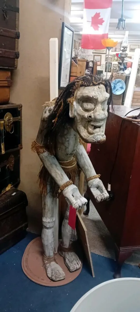 Quirky 4ft Wooden Tribal Figure - Image 2
