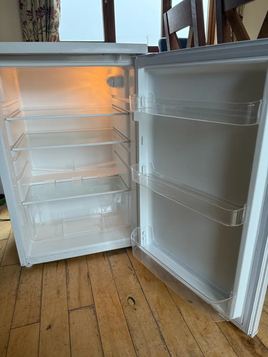 Under counter fridge - Image 2