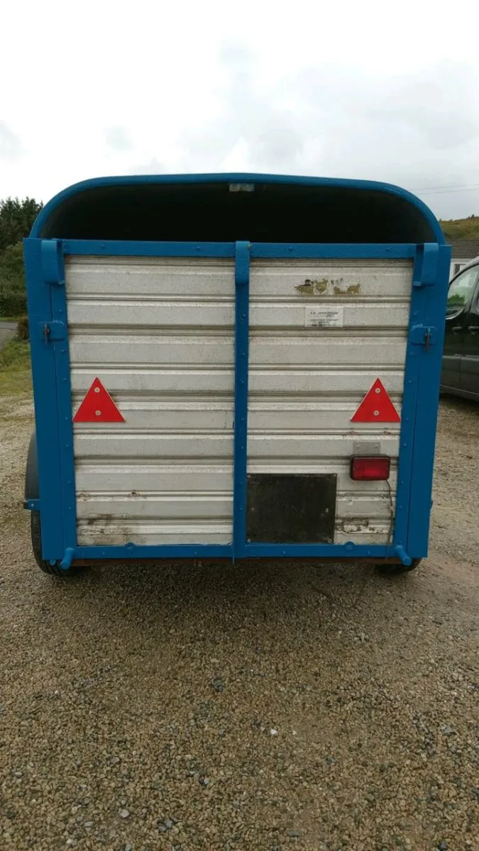 Ifor Williams pig trailer - Image 2