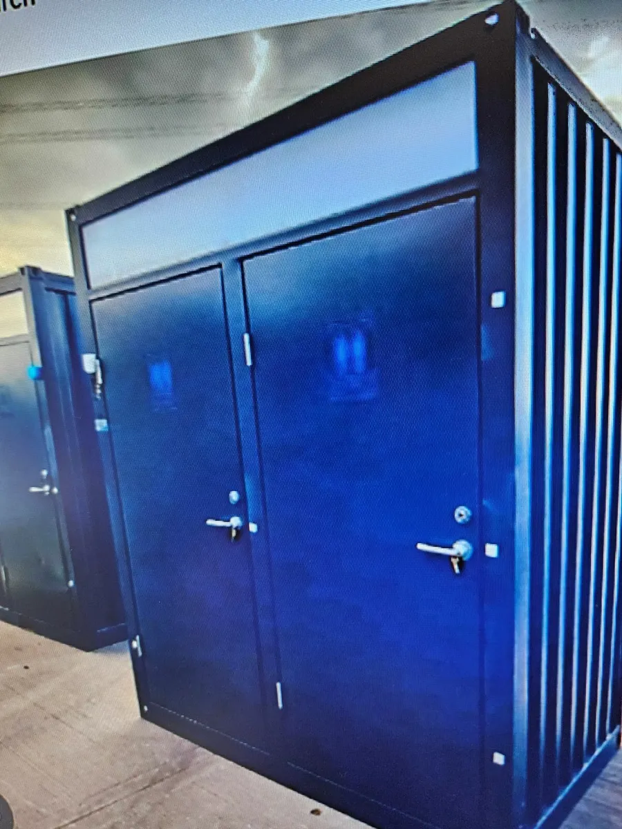 Toilet Block - Image 1