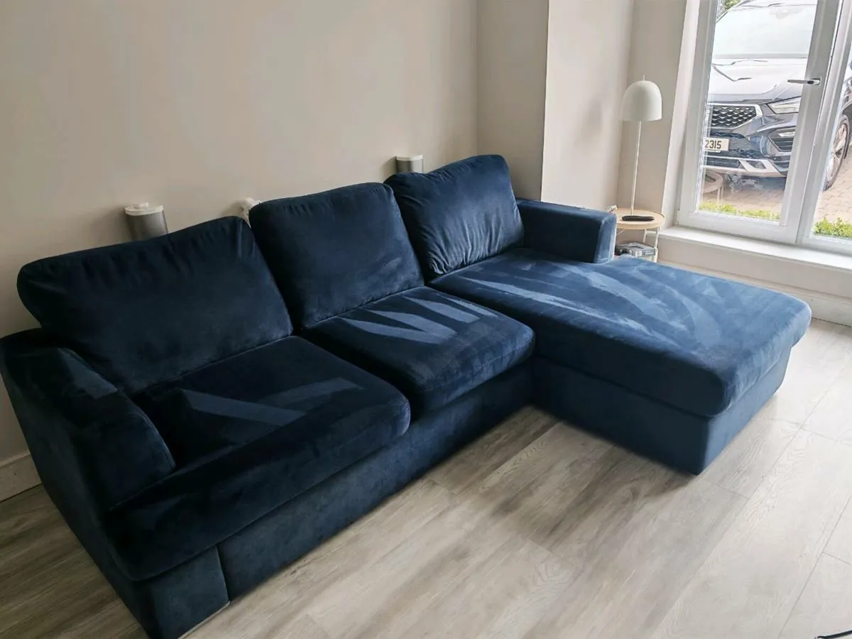 4 seater L Shaped Sofa - Image 4