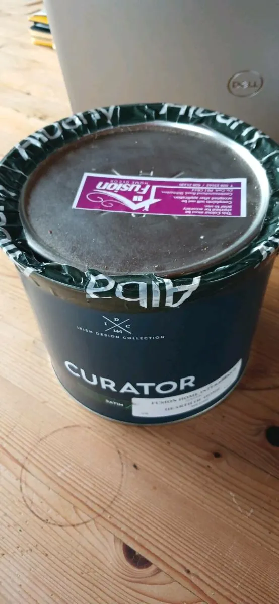 Orange paint - Image 1