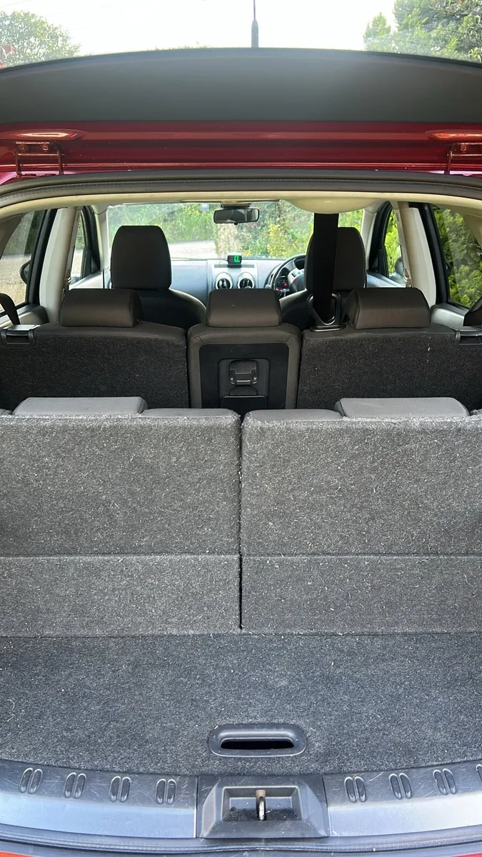 car - Image 3
