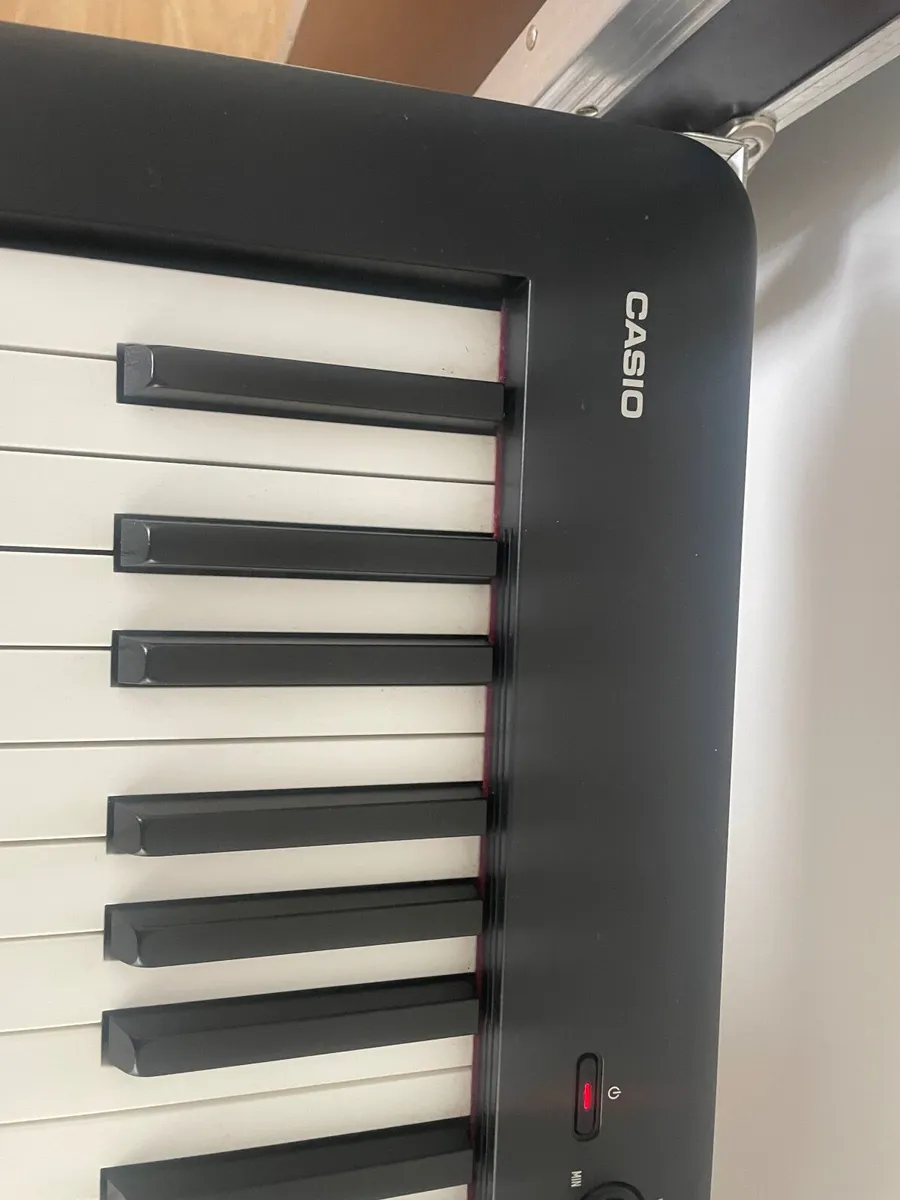 Piano Keyboard - Image 4