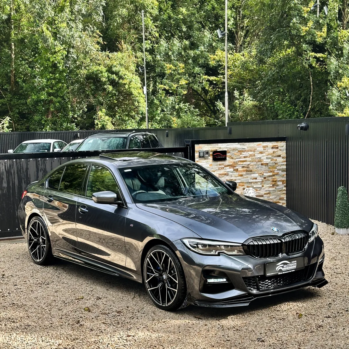 2020 (201)  BMW 330e M-SPORT PRO PACK 290BHP - Image 1