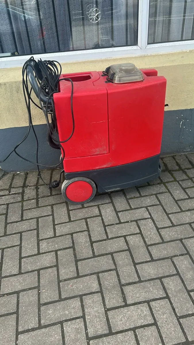 Carpet and upholstery cleaner - Image 4