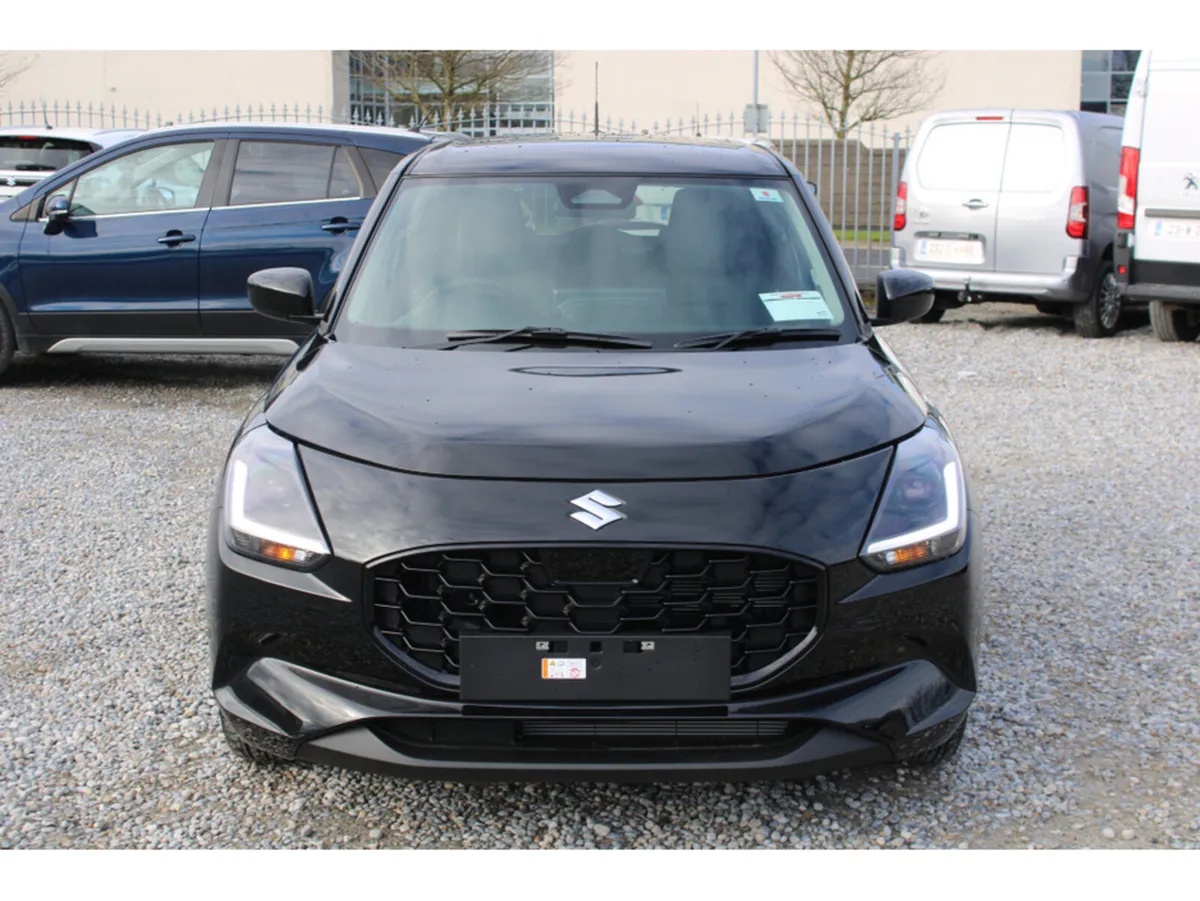 Suzuki Swift 1.2 Hybrid Motion Auto *0% Finance an - Image 4