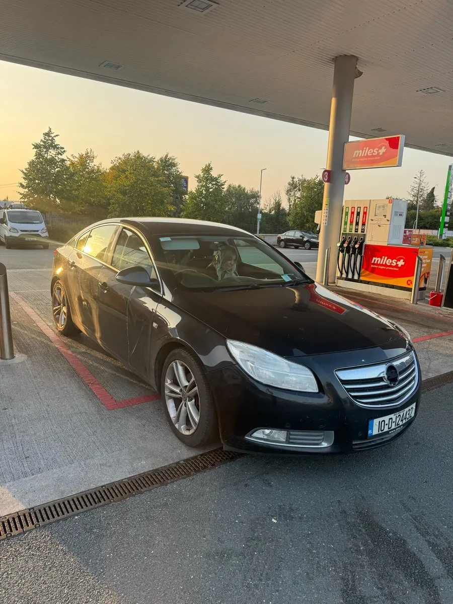 Vauxhall Insignia - Image 2