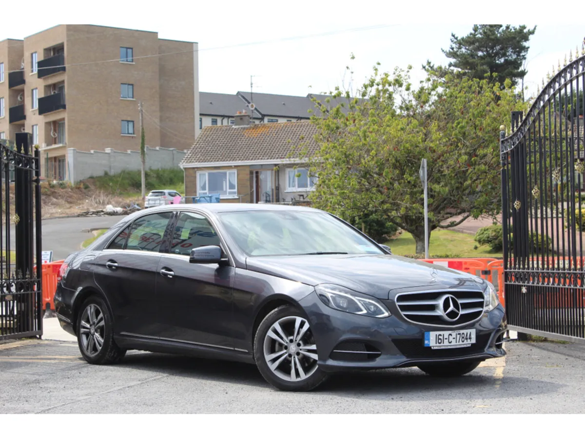 Mercedes-Benz E-Class E220D SERIES BLUETEC SE 4DR - Image 2
