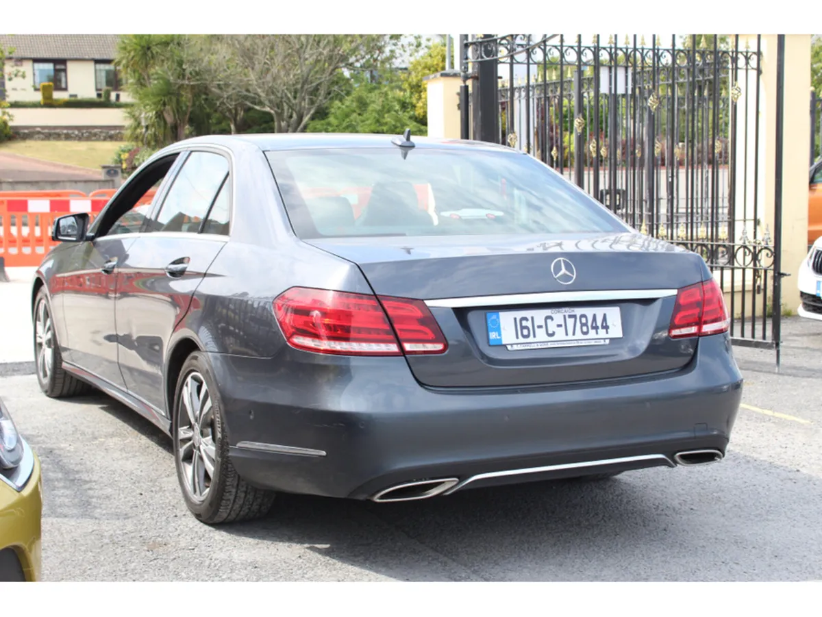 Mercedes-Benz E-Class E220D SERIES BLUETEC SE 4DR - Image 3