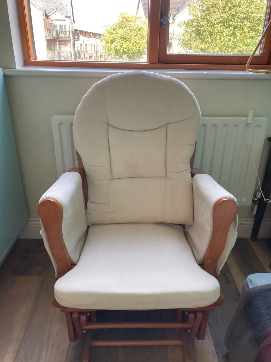 Nursery chair collection only D15 - Image 1