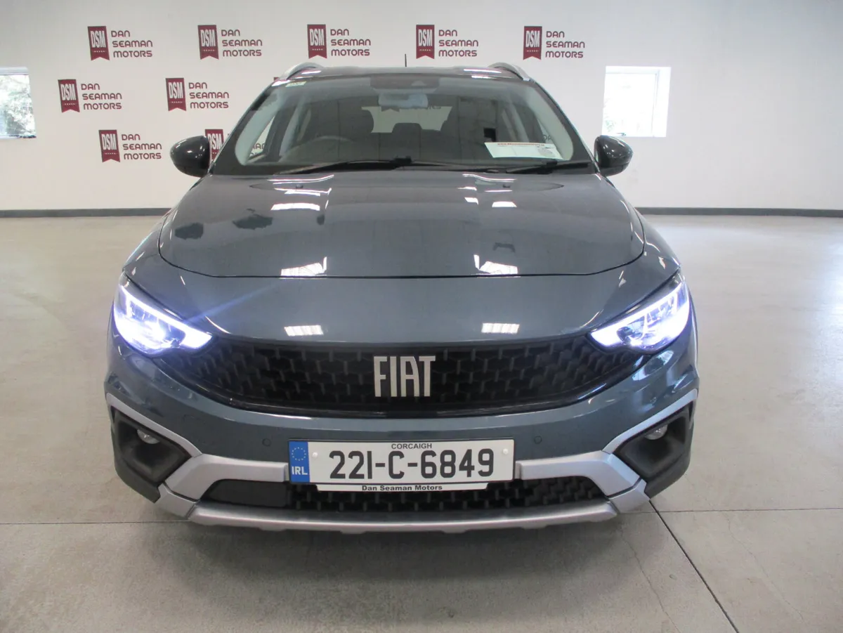 Fiat Tipo CROSS 1.0 PETROL 5 DOOR 2022 - Image 4