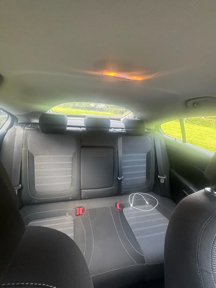 Vauxhall Insignia - Image 3