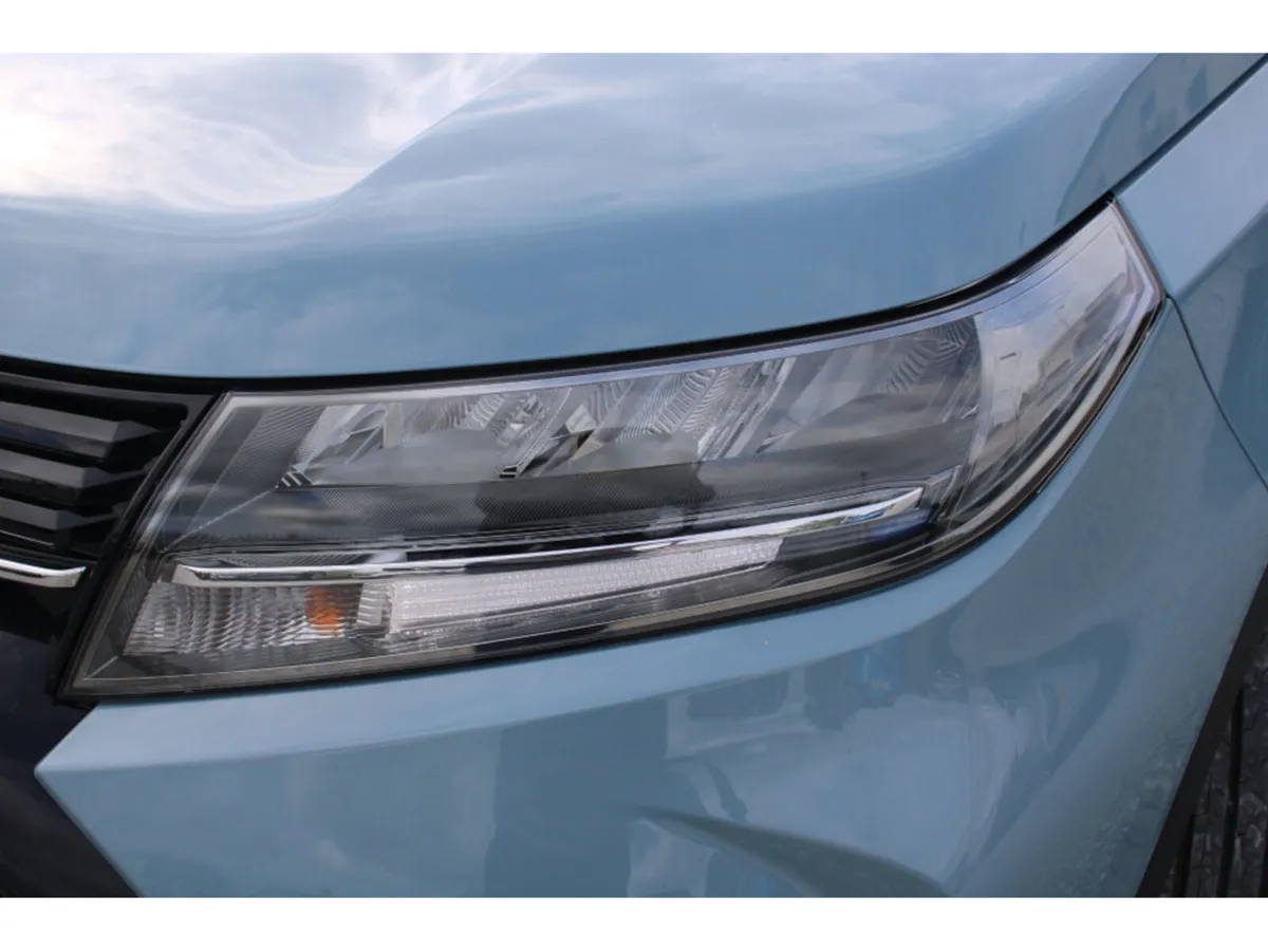 Suzuki Vitara 1.5 Motion Auto*10 Year Warranty* - Image 2