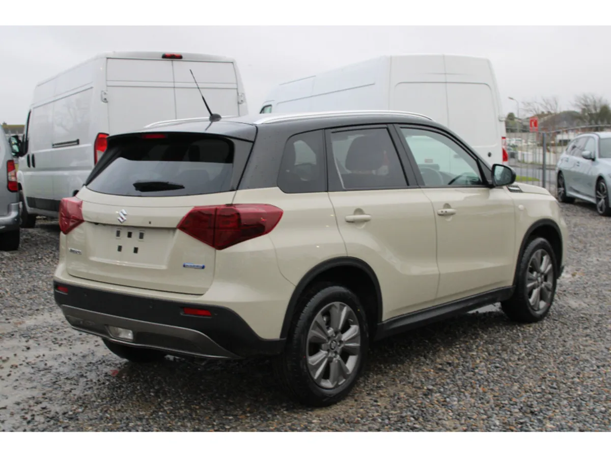 Suzuki Vitara 1.4 B/Jet Hybrid Motion *Facelift* * - Image 4
