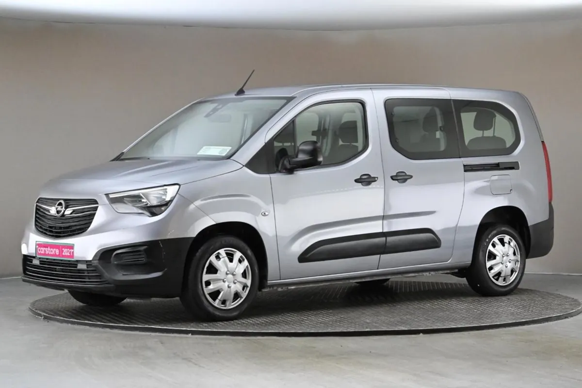 Opel Combo 1.5 Turbo D Life 100BHP 6spd Energy XL - Image 4
