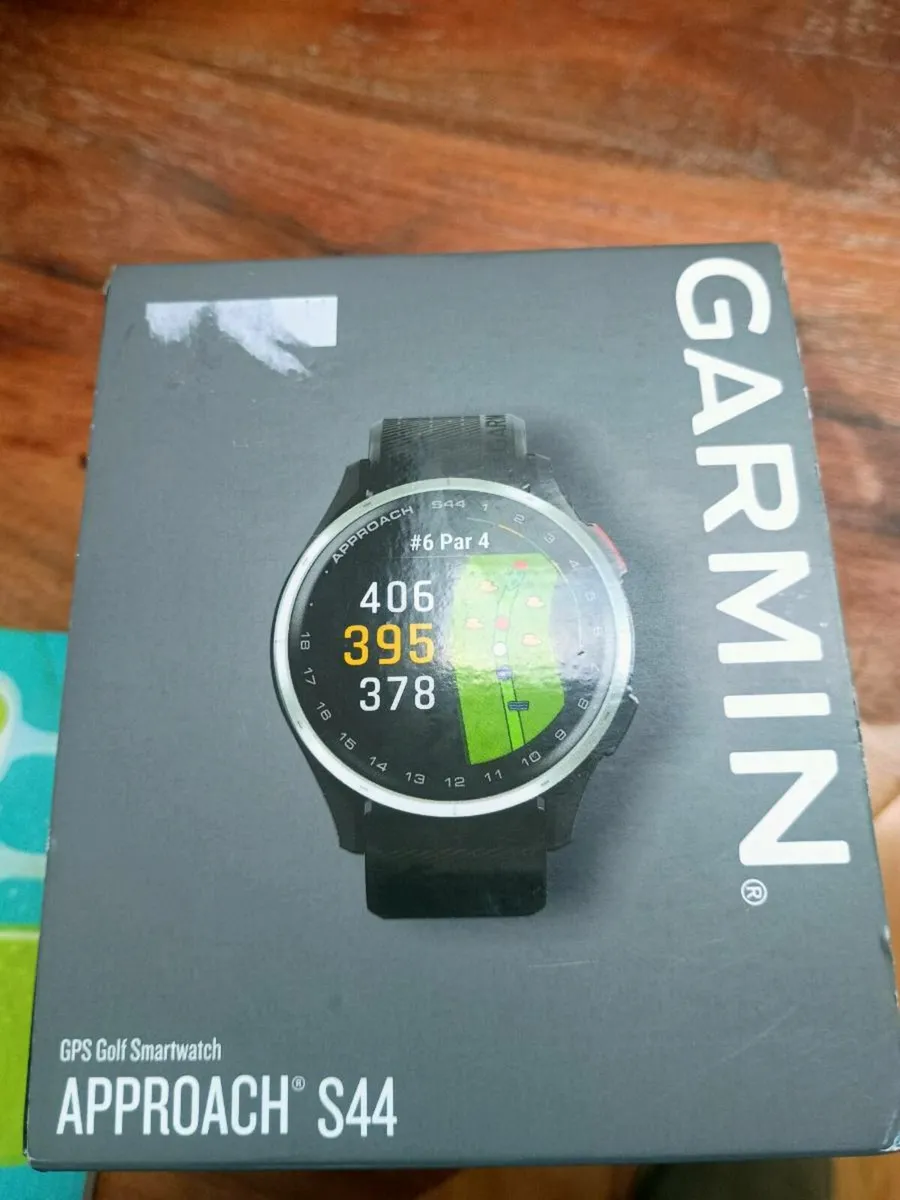 Garmin golf watch