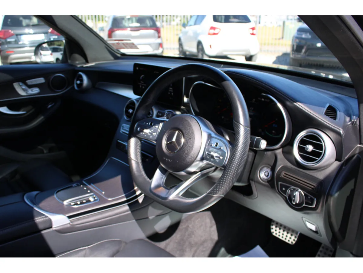 Mercedes-Benz GLC 300E AMG LINE PREM+ - Image 2