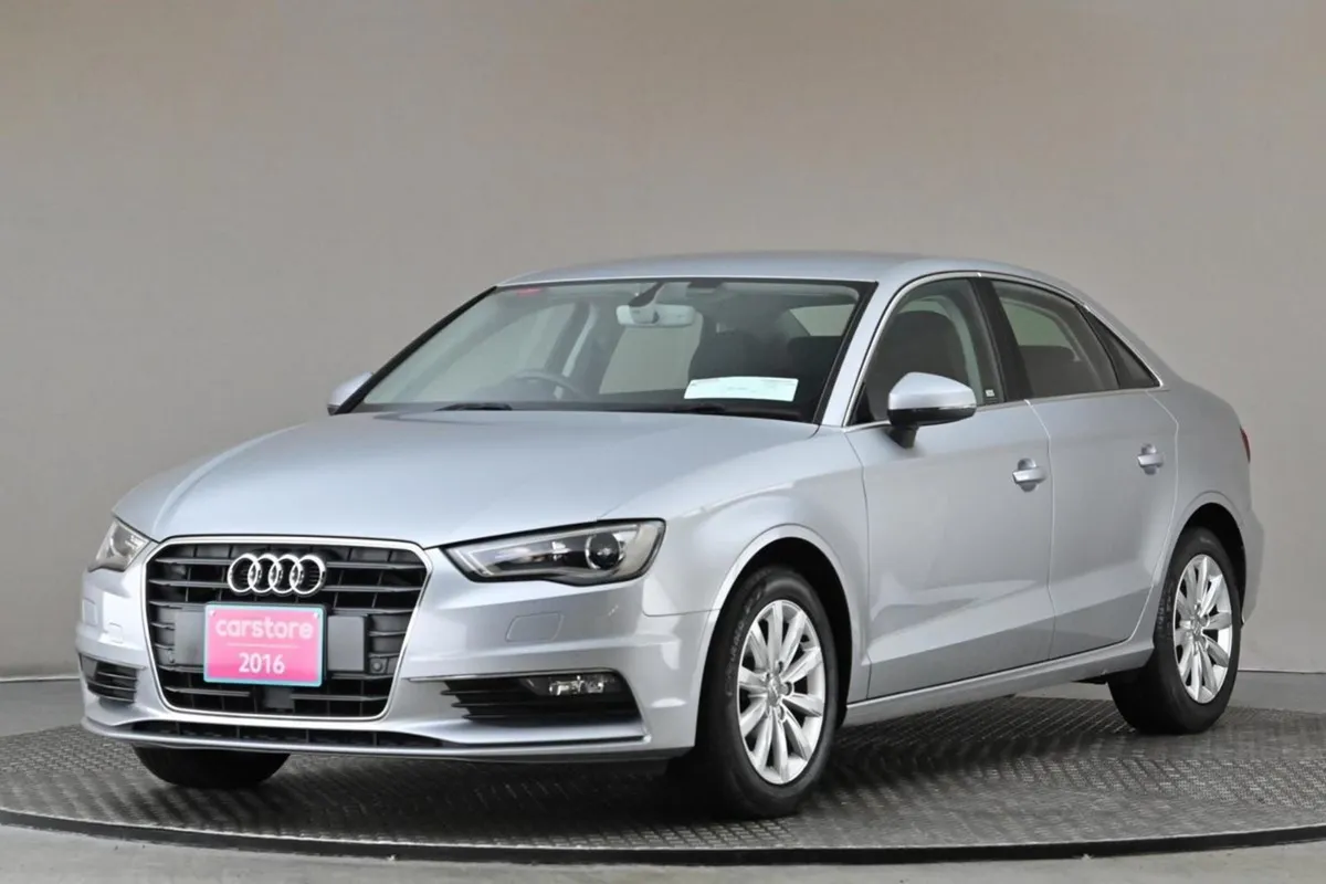 Audi A3 1.4 Tfsi S-tronic 4DR  full Leather rever - Image 3