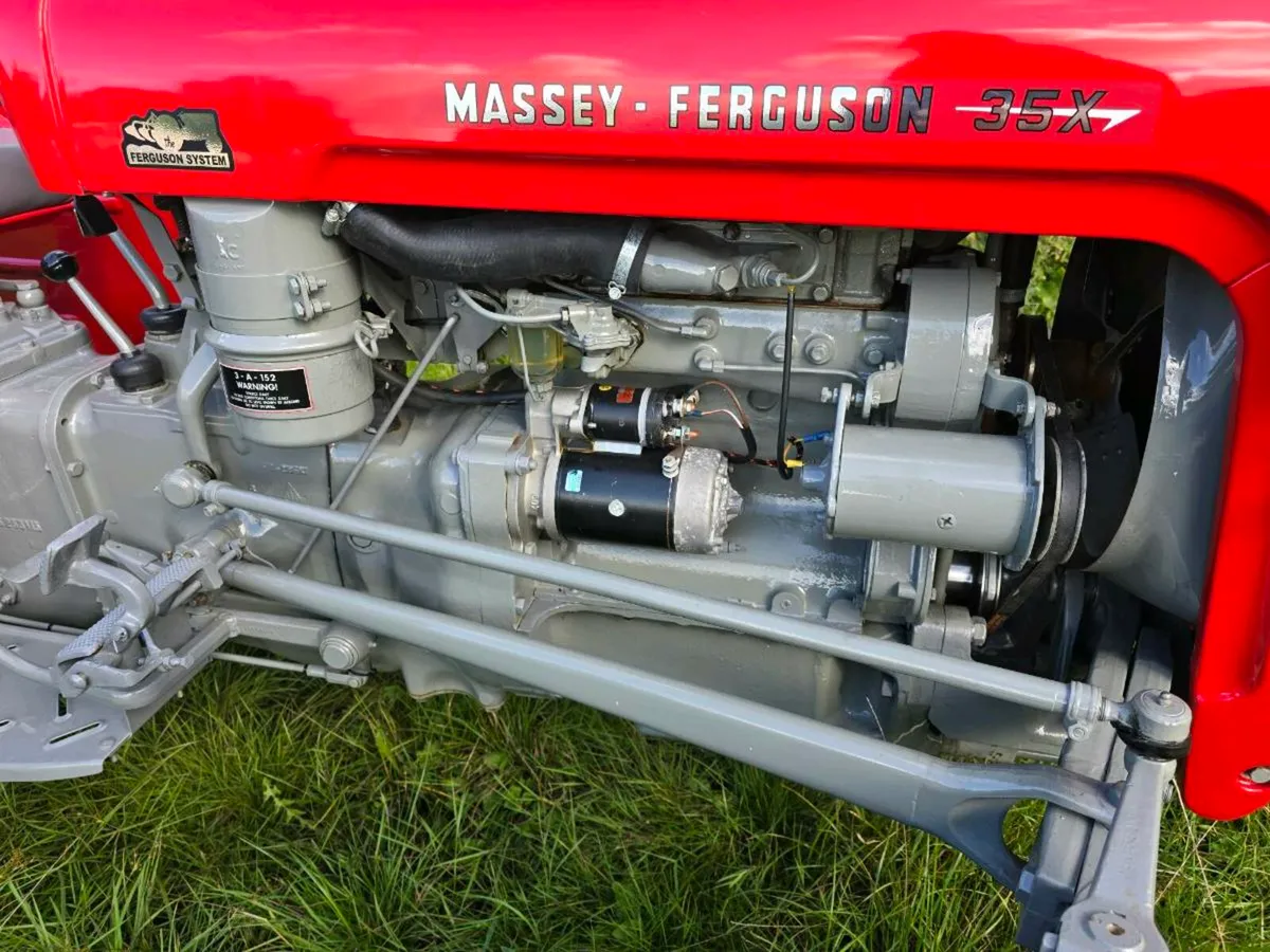 1963 massey ferguson 35x vintage tractor - Image 3