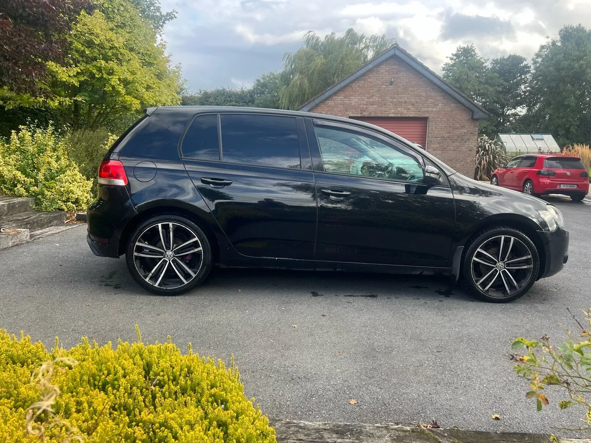 Volkswagen golf - Image 4