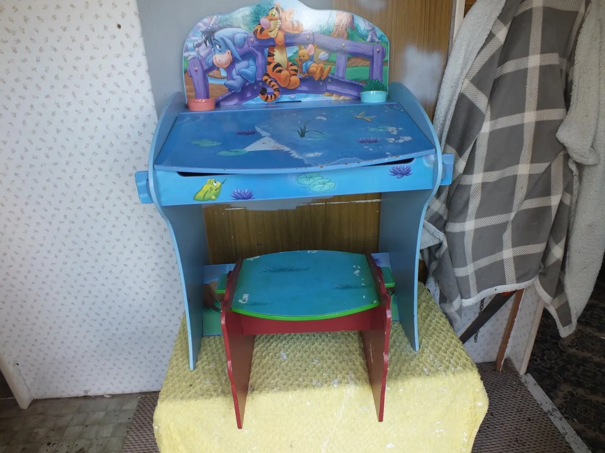 Desk - Image 1
