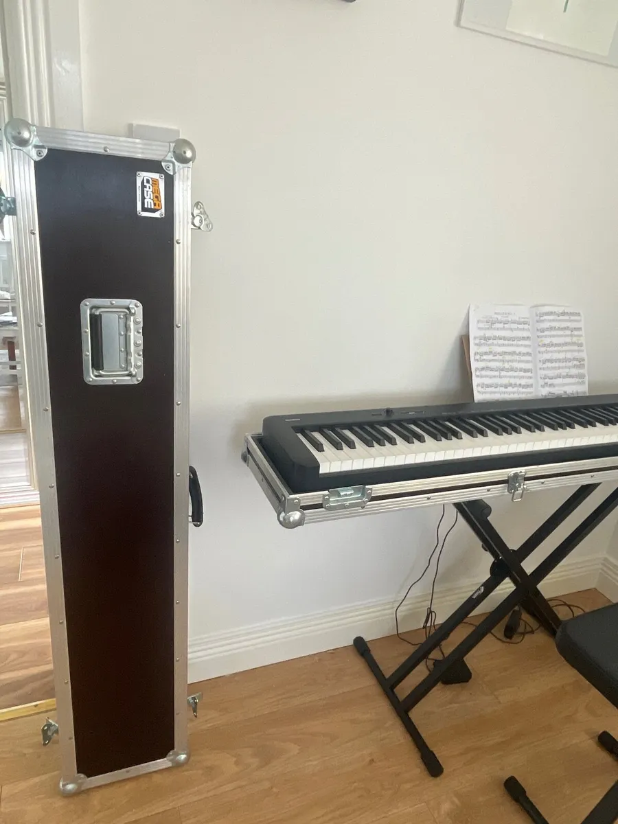 Mega case for Casio keyboard - Image 1