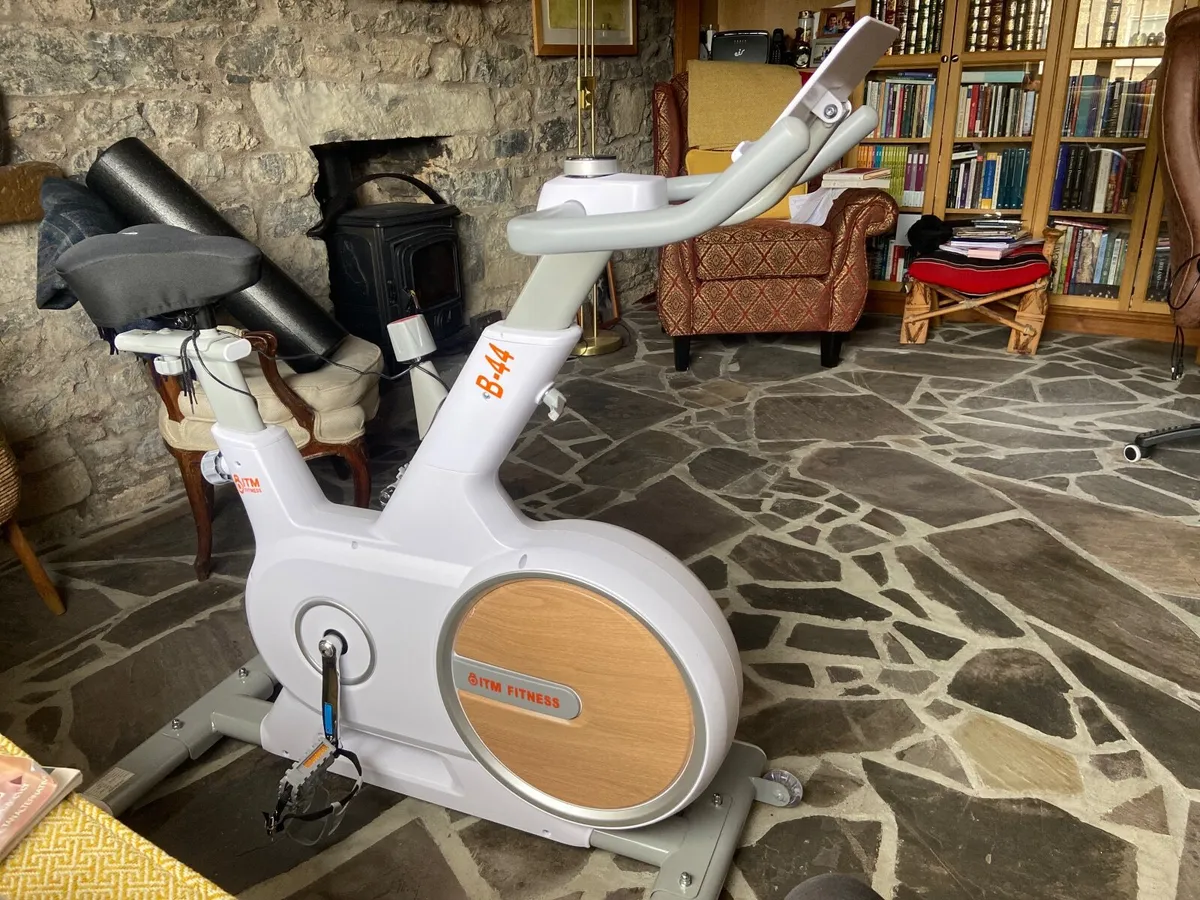 Stationary Exercise Bike B-44 - Image 3