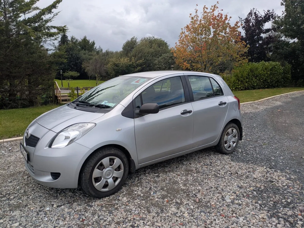 2006 Toyota Yaris Low Kms - Image 2