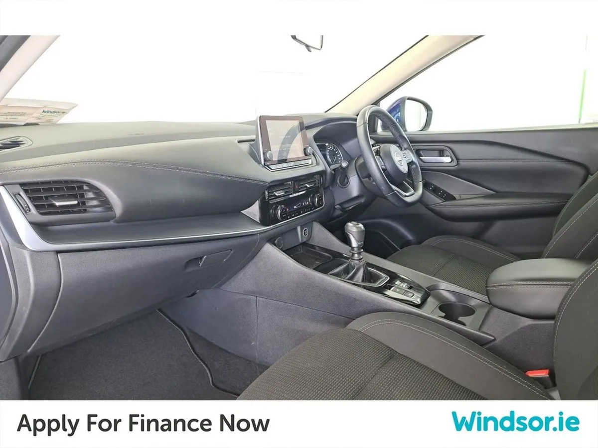 Nissan QASHQAI 1.3 PET Mild Hybrid SV - Image 4