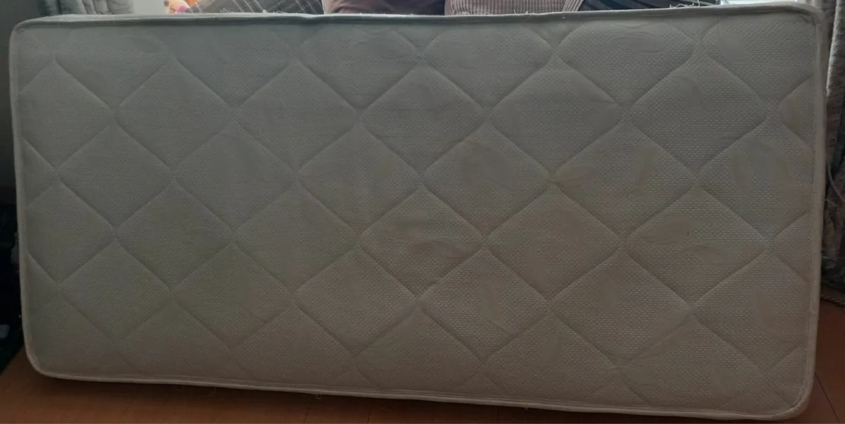Single bed mattress, very good condition - Image 2