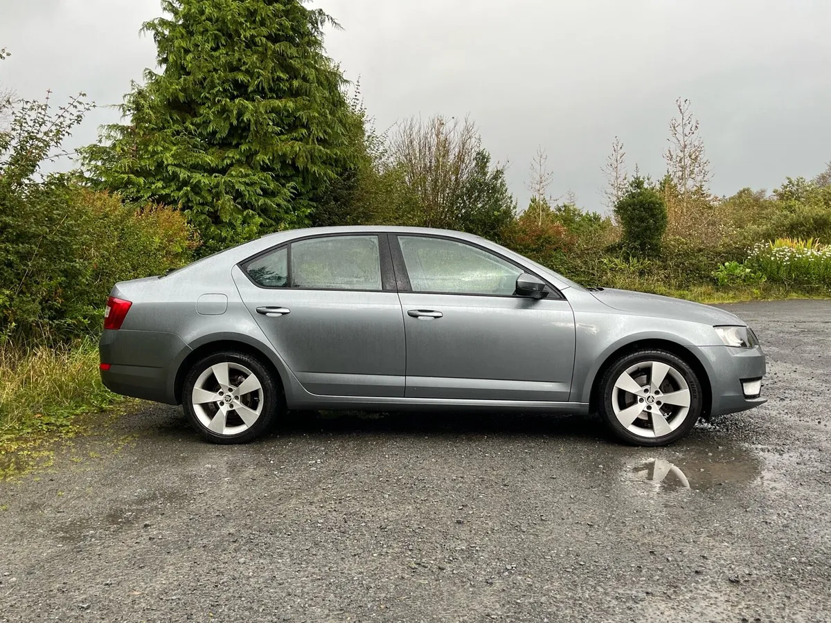 Skoda Octavia 2013 immaculate - Image 1