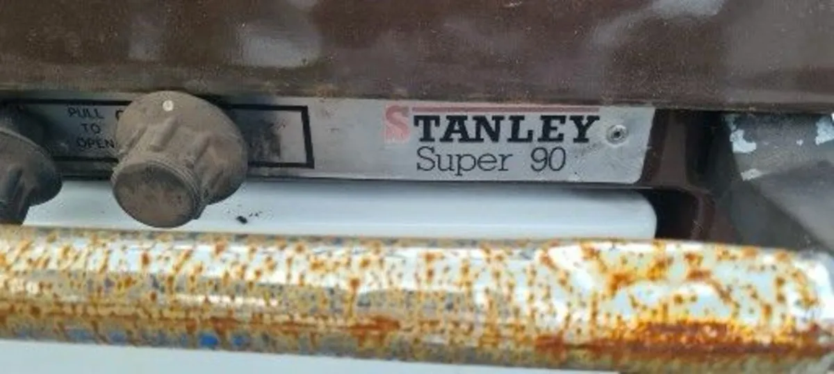 Stanley Super 90 solid fuel range - Image 2