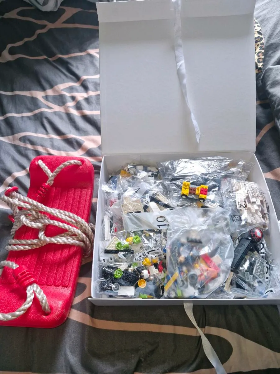 Toys - Image 2