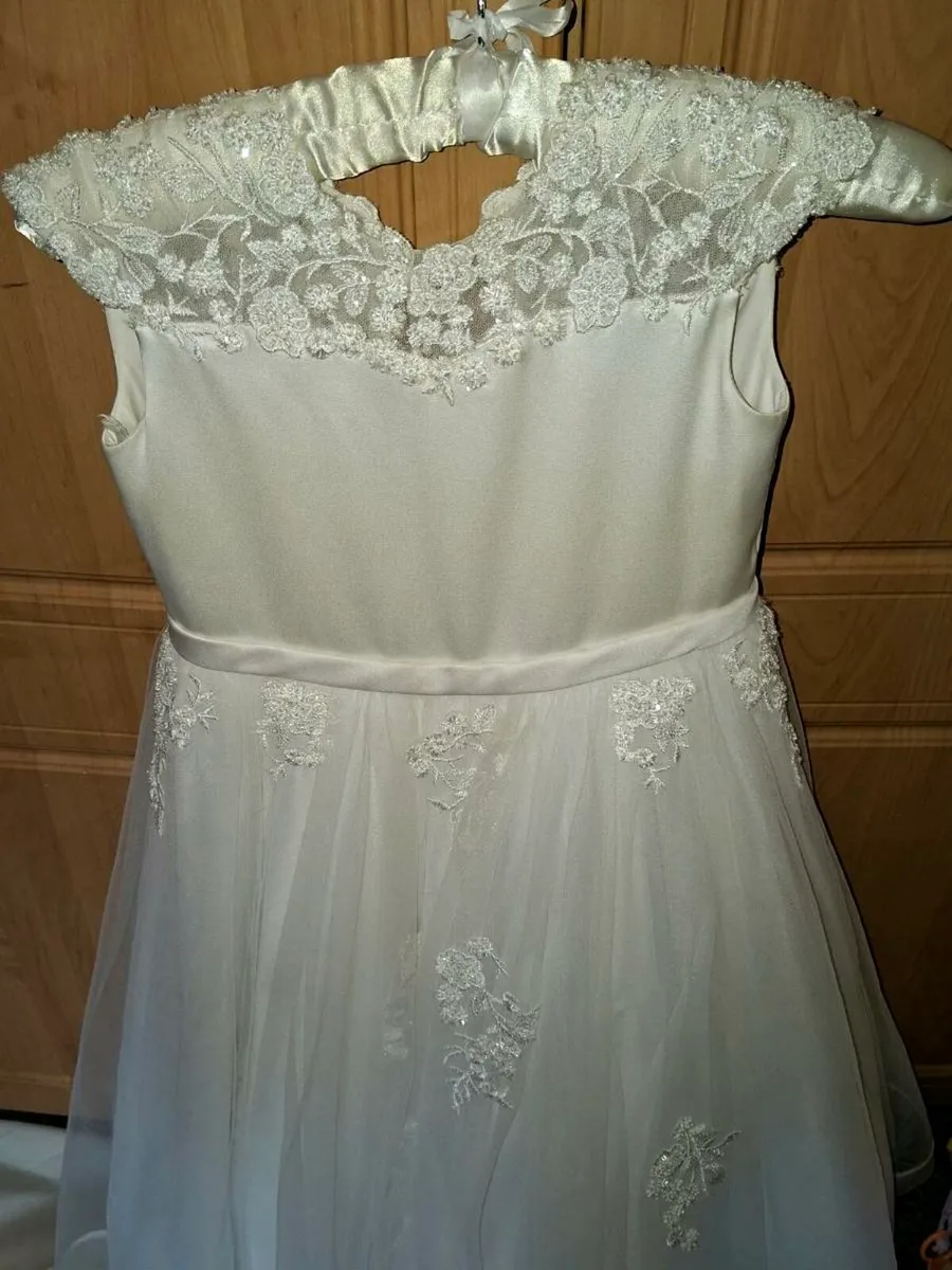 Communion dress - Image 2
