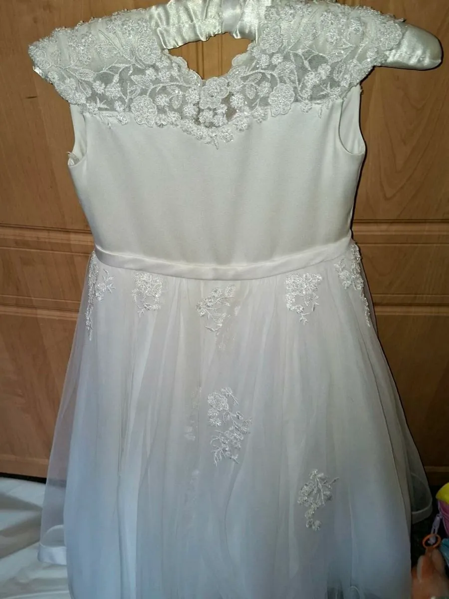 Communion dress - Image 3