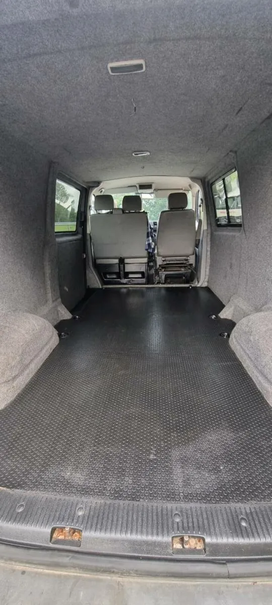 VOLKSWAGEN T5 1.9 - Image 4