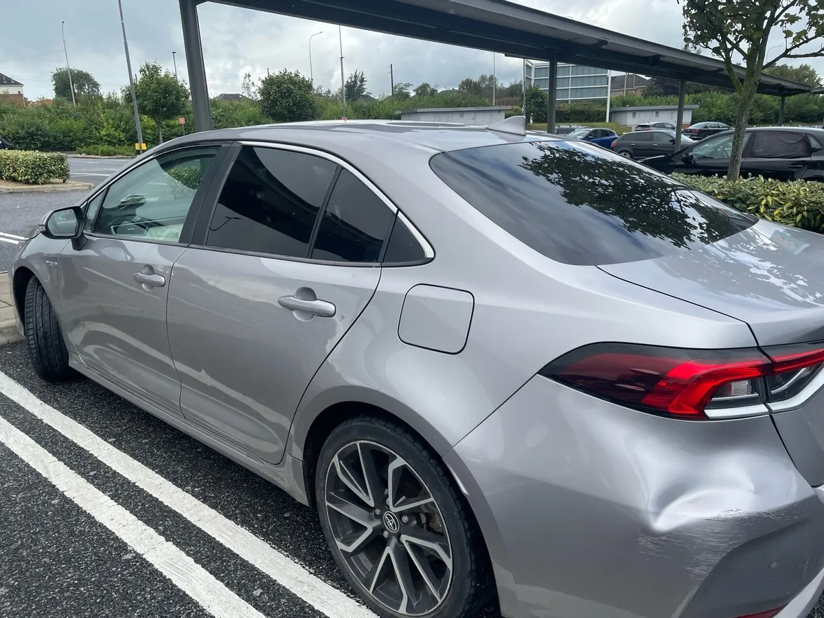 Toyota Corolla Luna Hybrid Saloon - Image 2