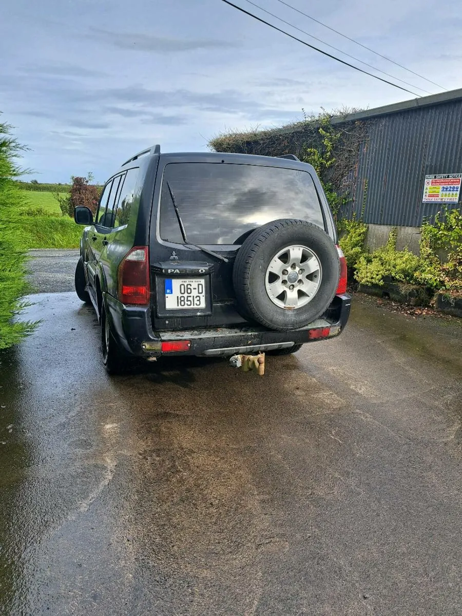 Mitsubishi Pajero 3.2 - Image 2