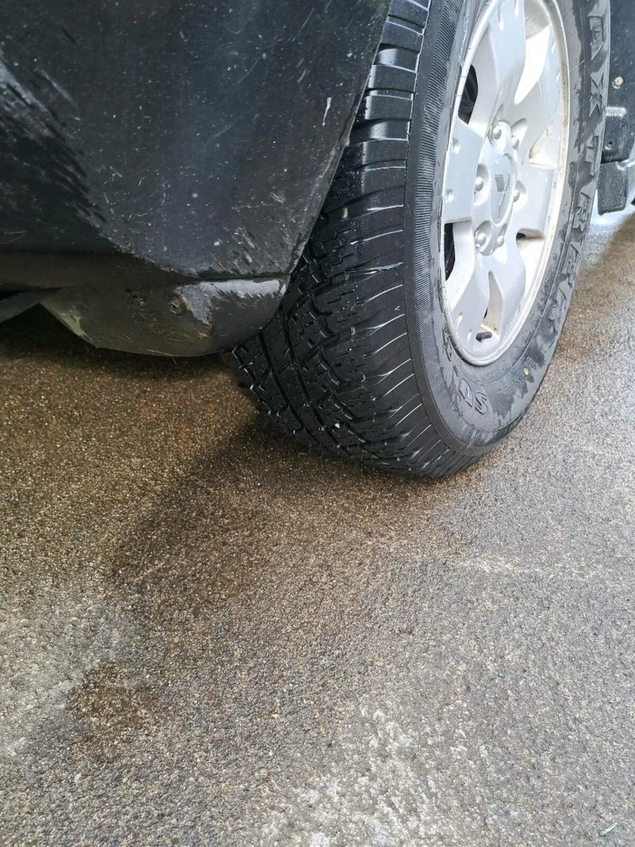 Mitsubishi Pajero 3.2 - Image 4