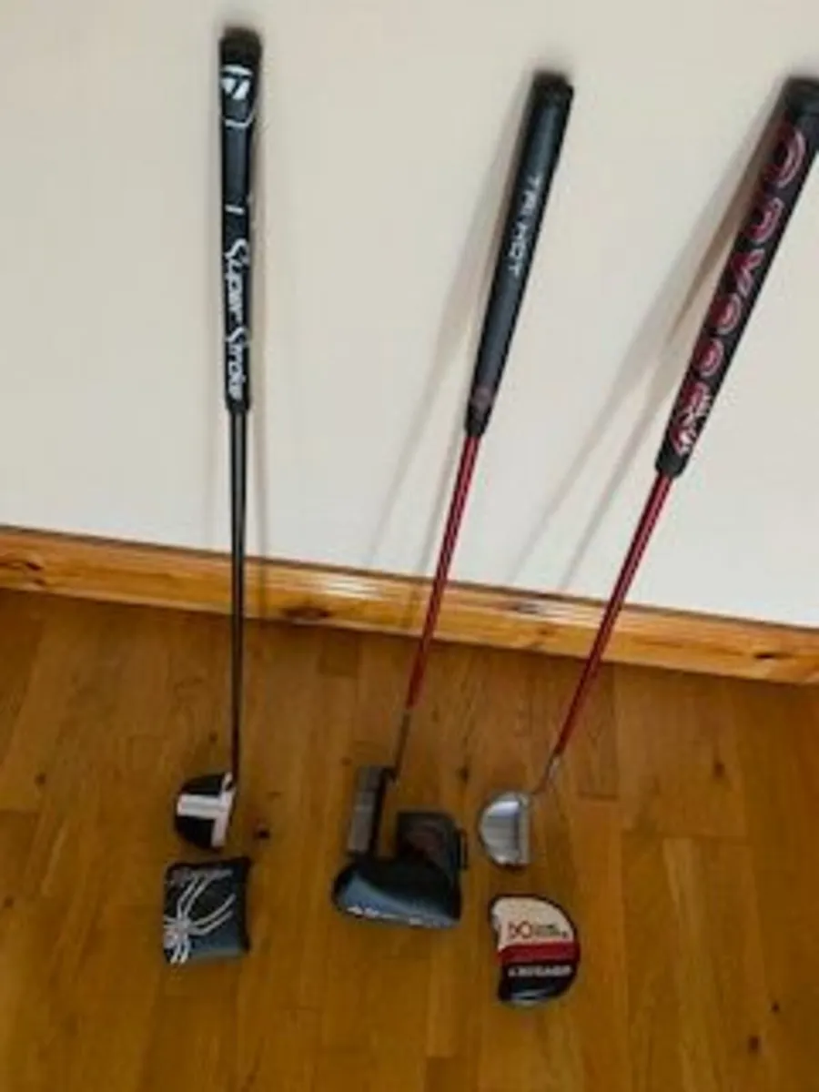 Selection of Putters As New - Image 1