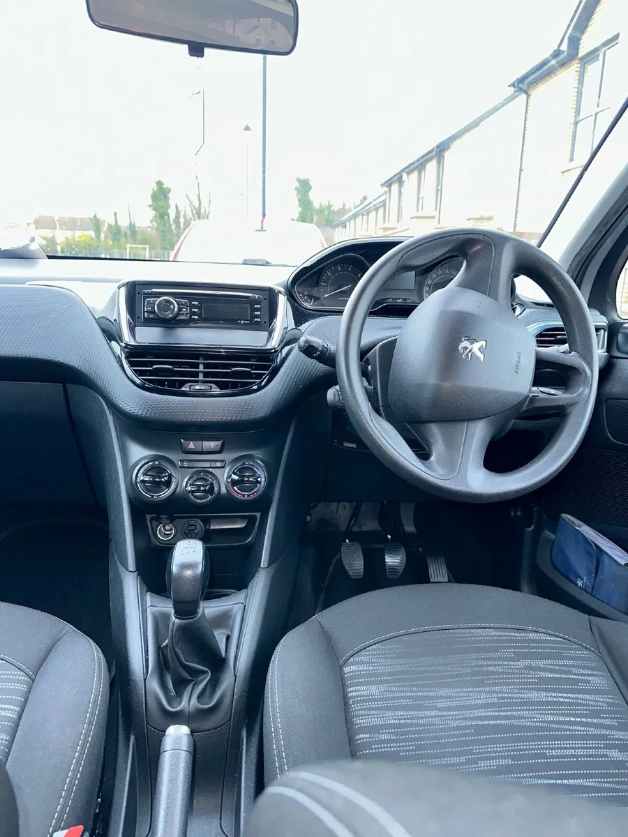 Peugeot 208 2016 - Image 4