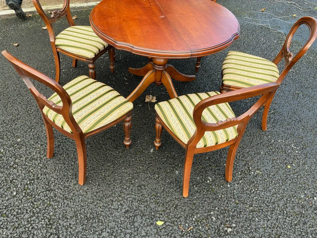 Table & 6 chairs - Image 2