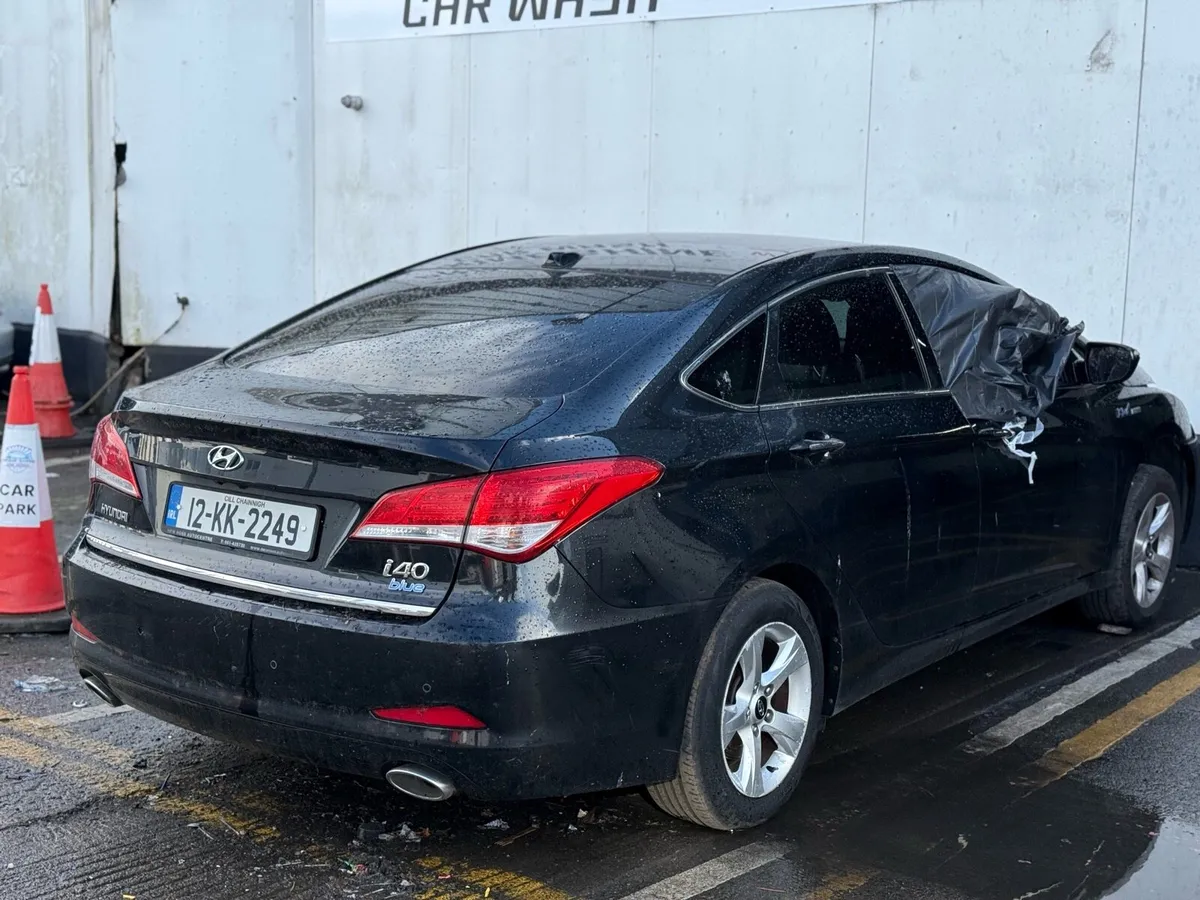 Hyundai i40 2012 1.7d - Image 1